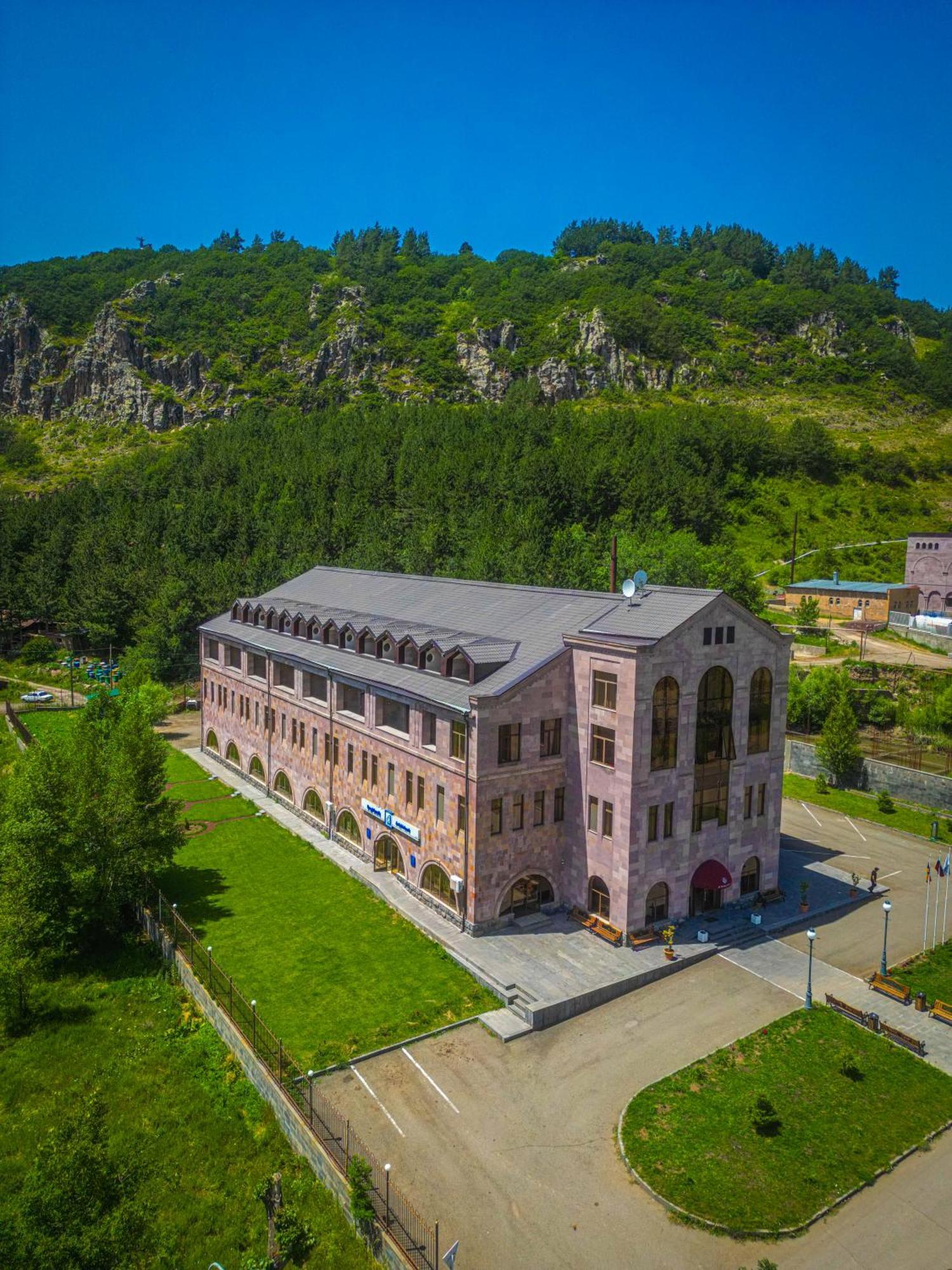 Armenia Hotel Dzjermoek Buitenkant foto